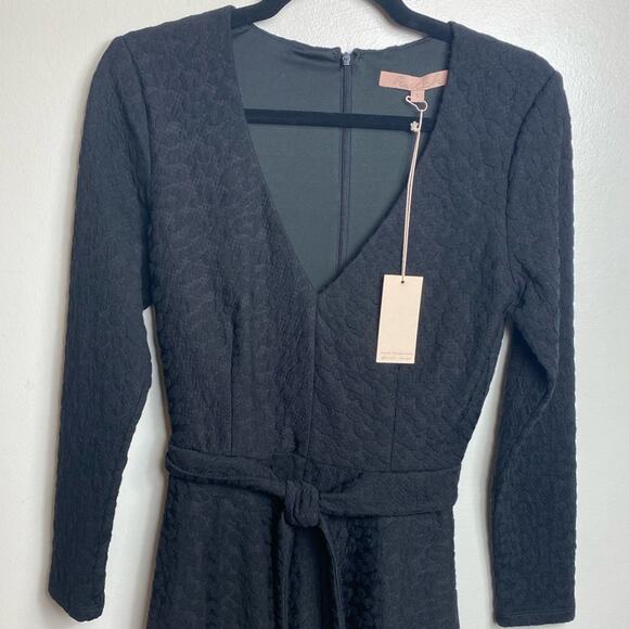 ANTHROPOLOGIE HUTCH DRESS S BLACK TEXTURED LONG SLEEVE MINI BELTED FIT & FLARE - Picture 4 of 10
